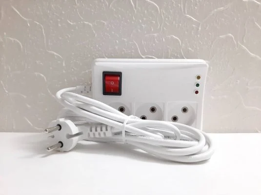 محافظ برق فروزش مدل Power protection Froozesh FR231